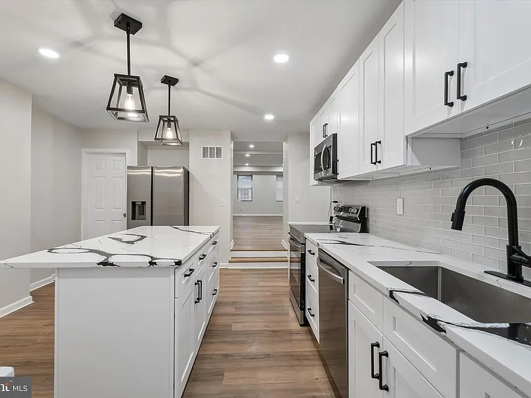 4359 Fleming St — Photo 16
