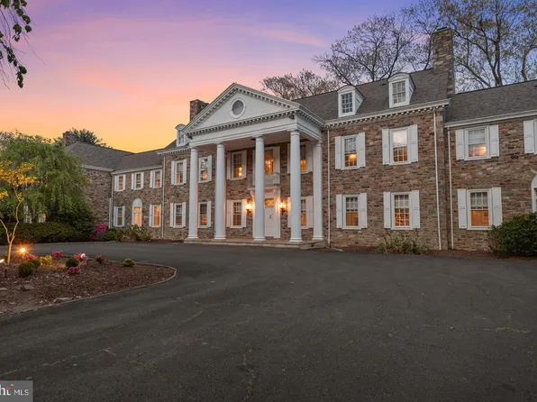 1035 Wright Dr, Huntingdon Valley, PA 19006