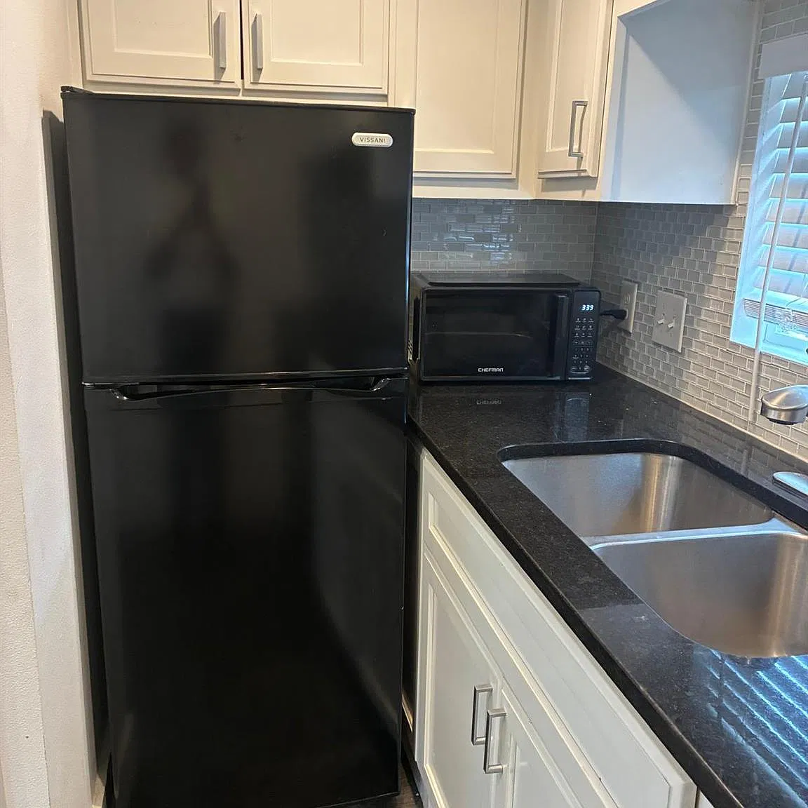 2 bed, 1.0 bath, 480 sqft, $1,450 — Photo 3