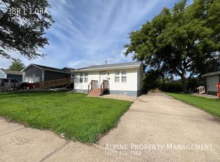415 S Chicago Ave, Sioux Falls, SD 57103