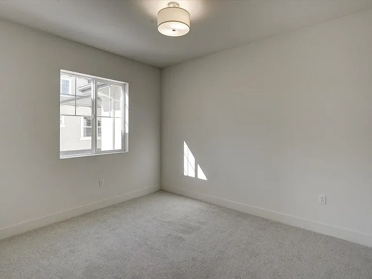 12101 Almeria Way — Photo 10