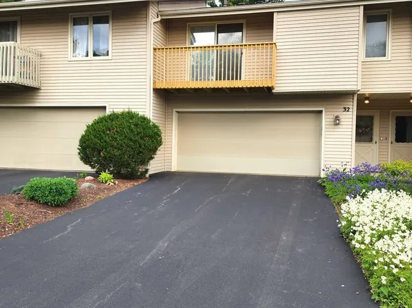 4657 High Point Dr APT 32, Rockford, IL 61114