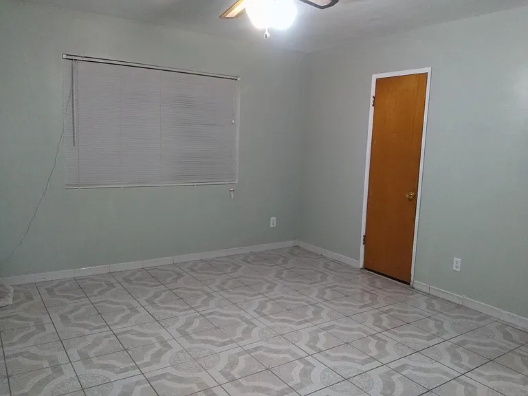 708 Pinewood Ct — Photo 13