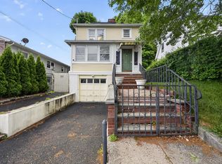 99 N Kensico Ave, White Plains, NY 10604