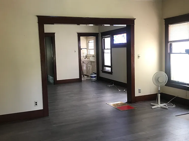 429 N Garfield Ave — Photo 3