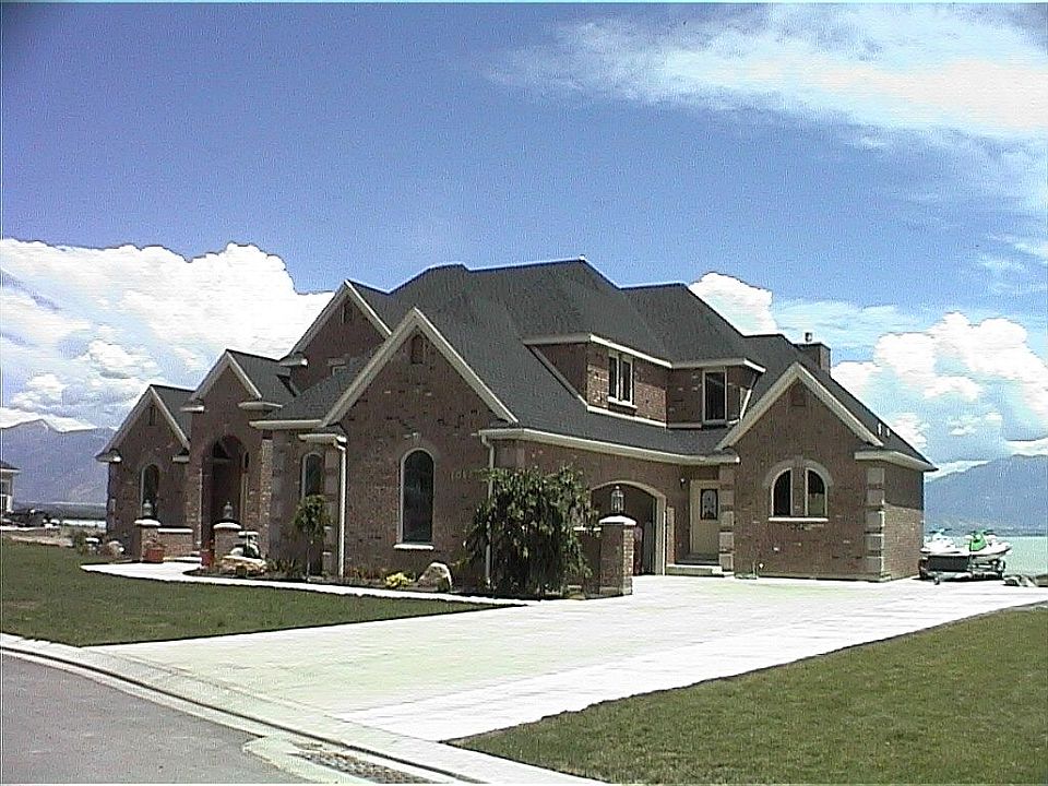 1st image of 1048 S Waterside Dr