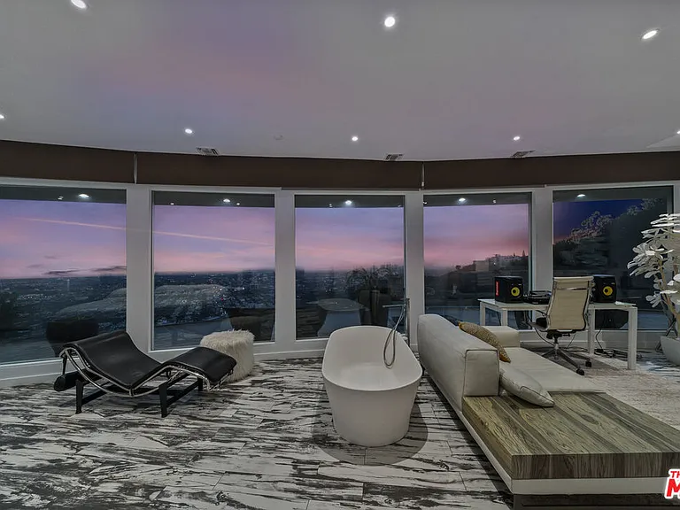 8460 Cole Crest Dr — Photo 52