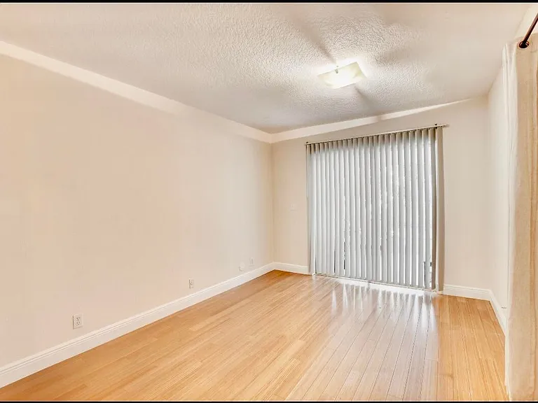 17768 Maplewood Dr — Photo 26