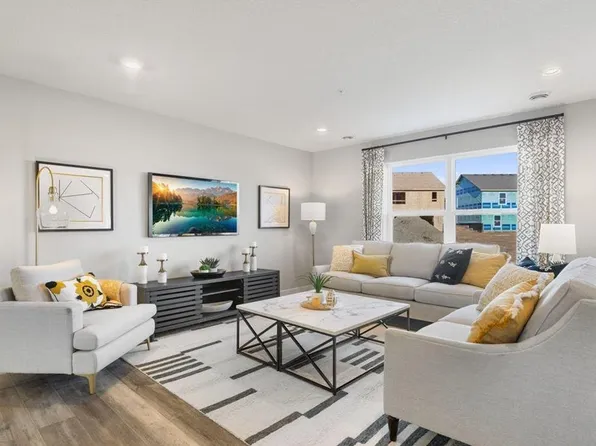 13639A Kaylemore Trl, Rosemount, MN 55068