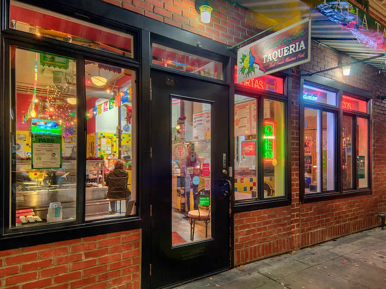 Discover charming dining destinations throughout Alameda.