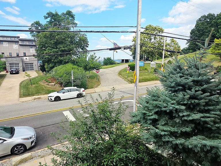 450 Bailey Ave — Photo 42