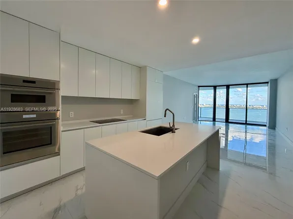 700 NE 24th St Unit 3303, Miami, FL 33137