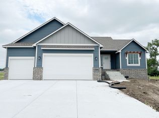 9878 Jasmine Ter, Manhattan, KS 66502