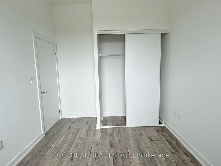 1005 Dundas St E #556 — Photo 10