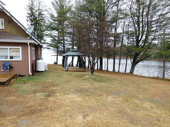 3rd image of 36 Lamb Farm Road