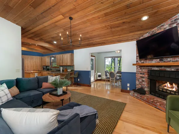 134 Wolfs Head Ct #Id1256819p, Mars Hill, NC 28754