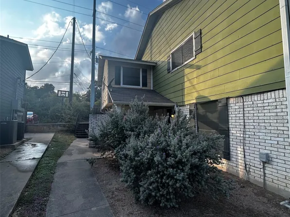 7204 Creekside Dr APT B, Austin, TX 78752
