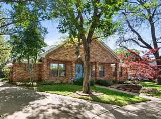 1812 Rollingwood Ct, Bedford, TX 76021