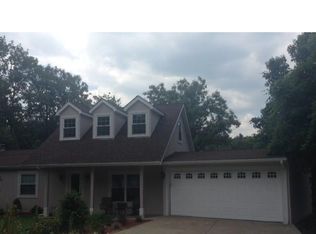 1112 Emerald Rd, Charleston, WV 25314