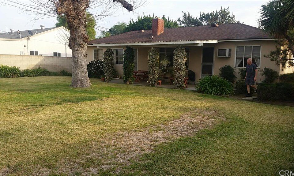 1st image of 829 E Lucille Ave