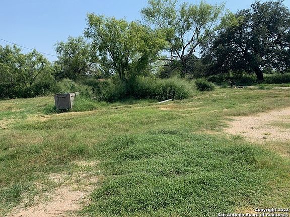 5th image of 529 LOW MEADOW