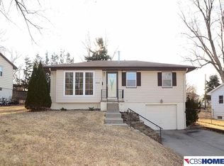 12305 Seldin Dr, Omaha, NE 68144