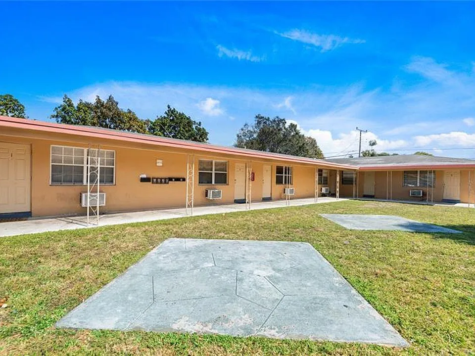 1014 NW 5th Ave #1