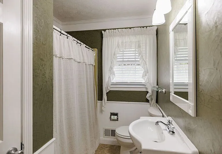 1110 Maple Cir — Photo 17
