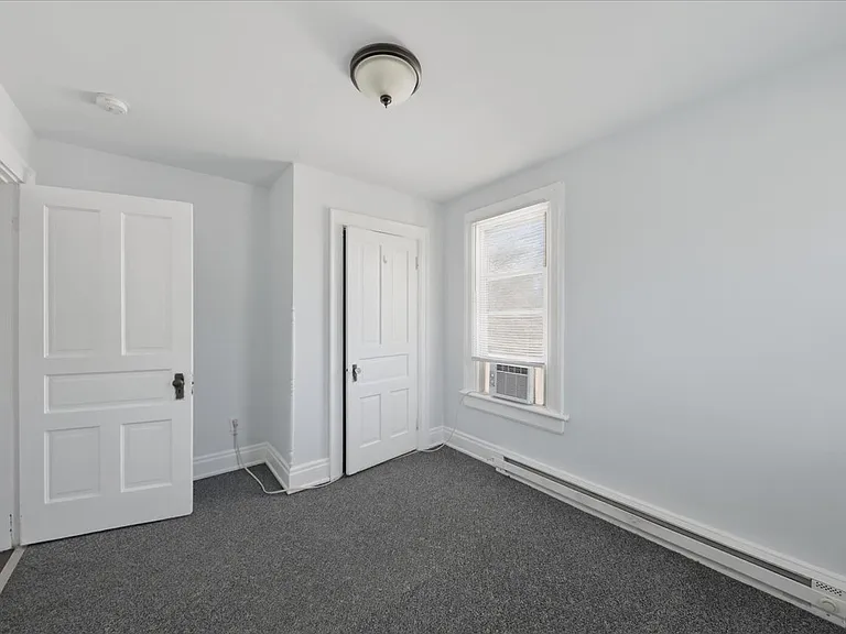 324 W Church St — Photo 32