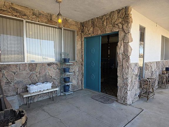 5th image of 2351 Oahu Ln