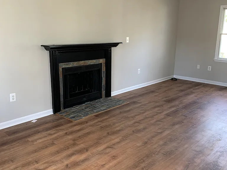 1304 Avalon Blvd — Photo 2