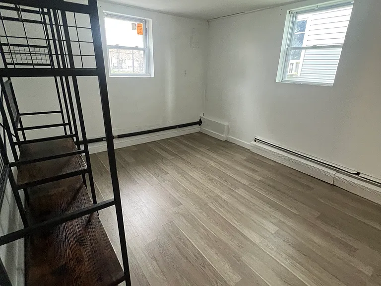 33 Derby Rd #B — Photo 9