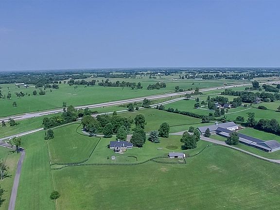 3rd image of 707 Almahurst Ln