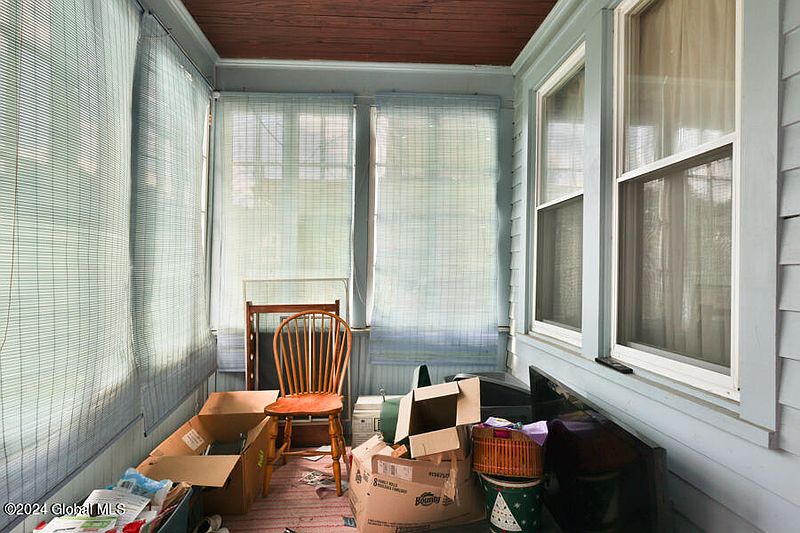 4th image of 7 Putnam Street