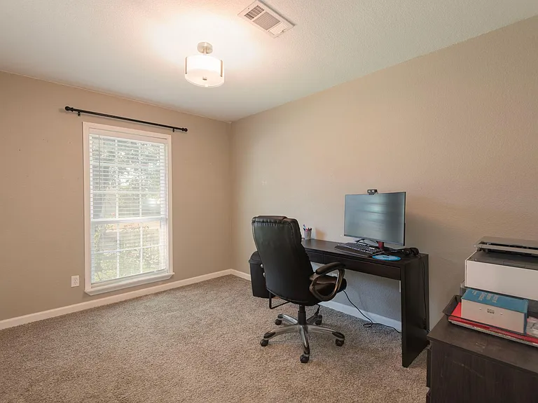 2211 Yewpon Dr — Photo 11
