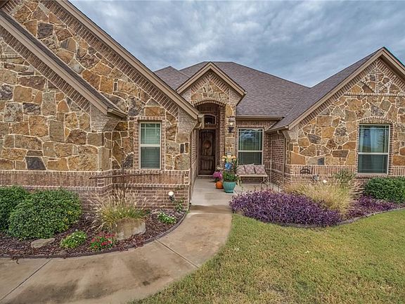 5th image of 155 Meadow Arbor Dr