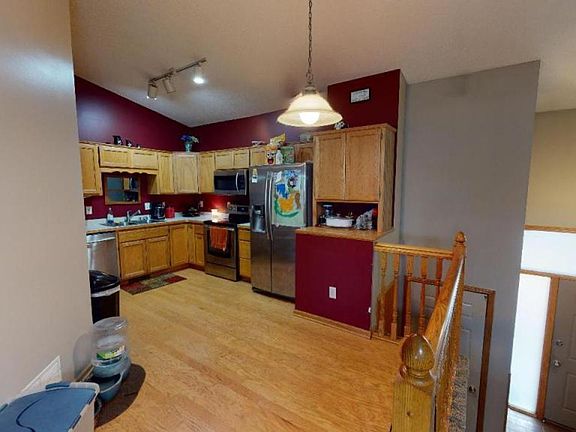 5th image of 1046 Honeysuckle Ln SE