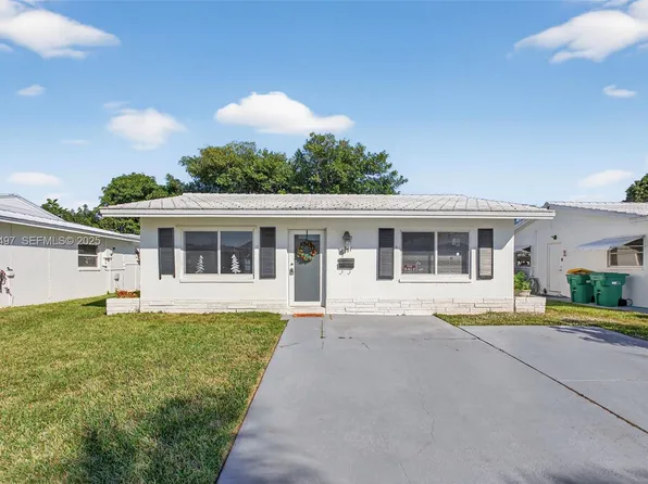 6711 NW 72nd St, Tamarac, FL 33321