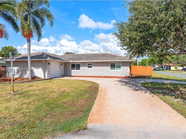 2511 SW 14th St, Boynton Beach, FL 33426