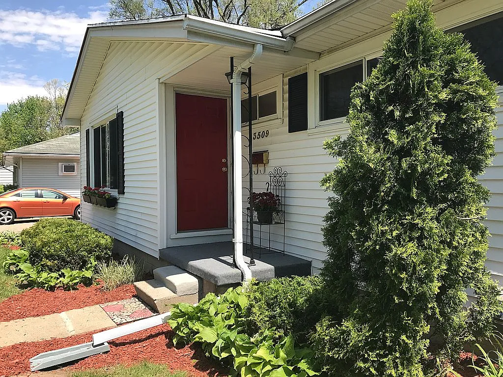 3509 Palmer St photo 1