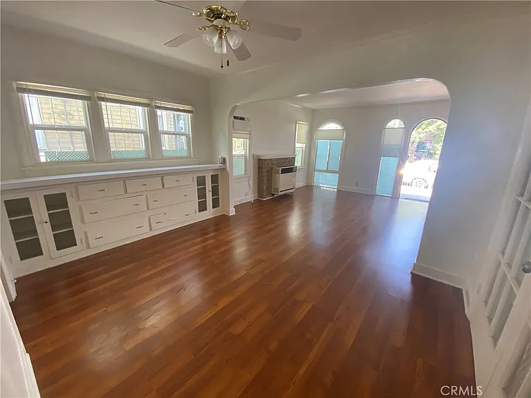 1817 Roosevelt Ave — Photo 4