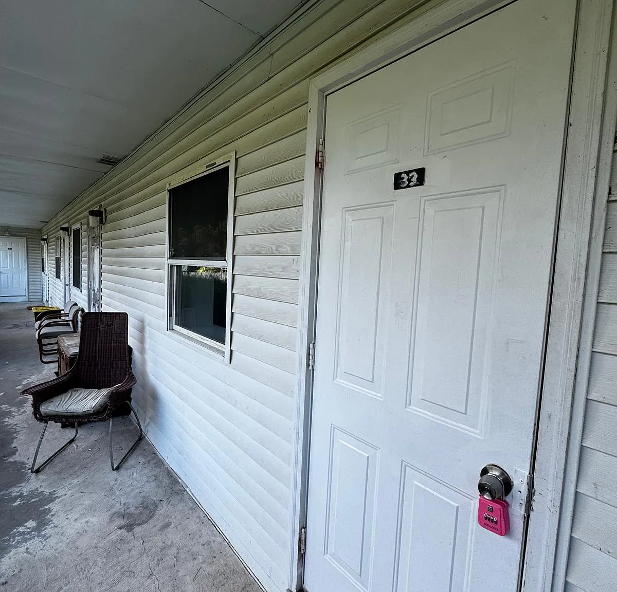Studio, 120 sqft, $800 — Photo 1