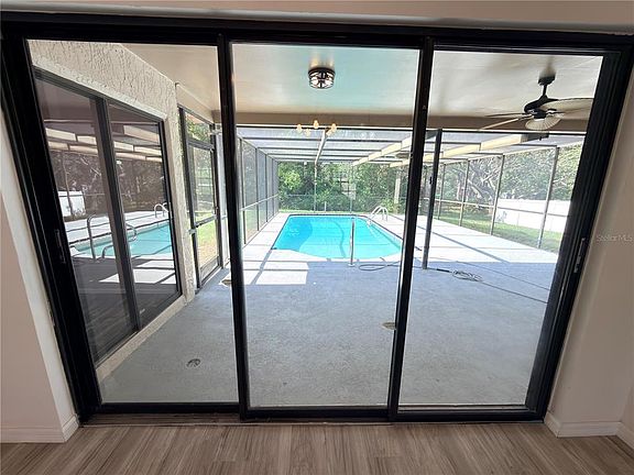 3rd image of 7272 LINDHURST STREET