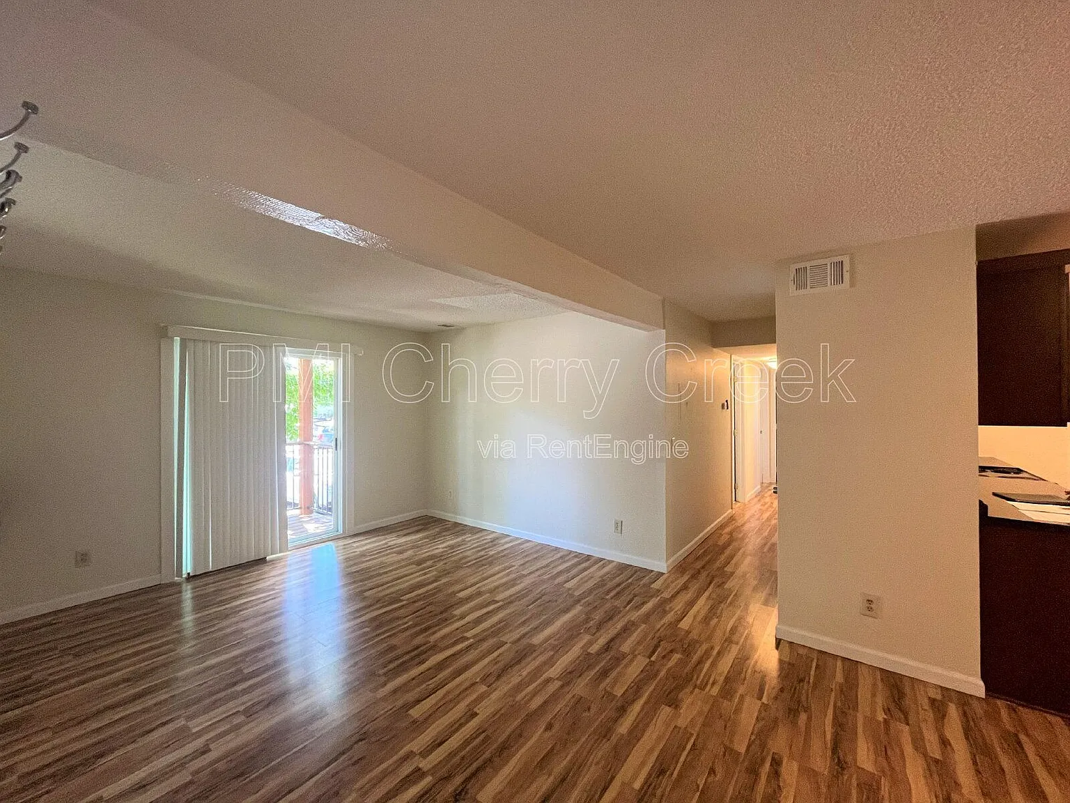 3 bed, 2.0 bath, $2,100 — Photo 3