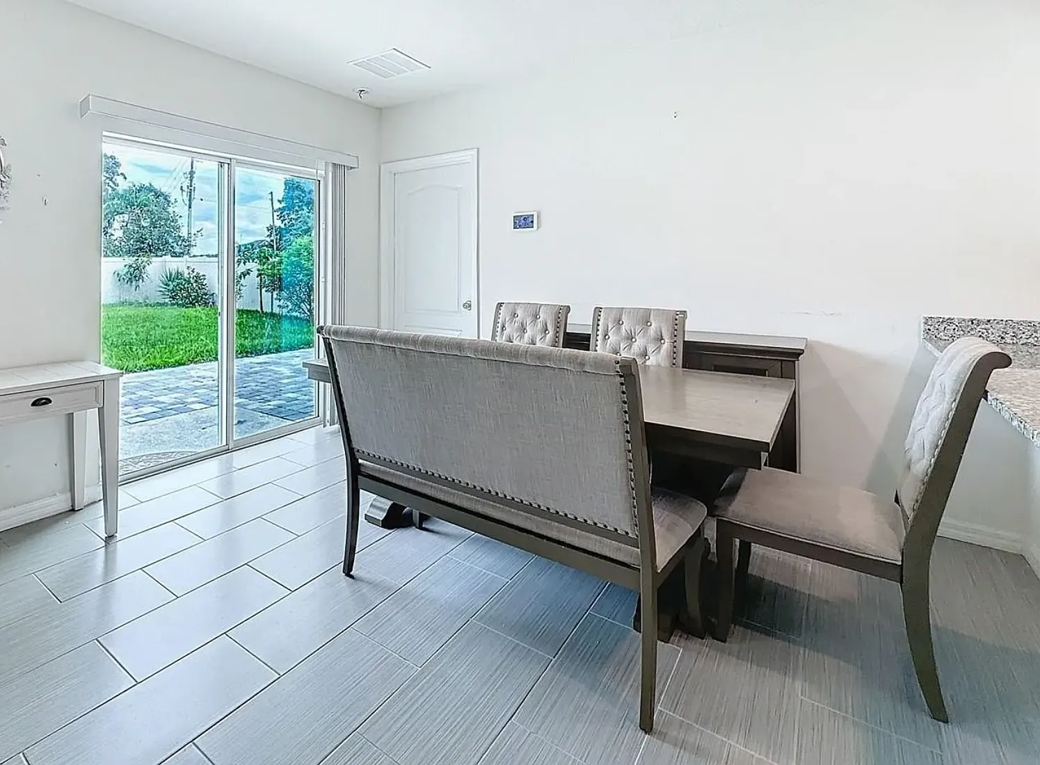 1 bed, 1405 sqft, $750 — Photo 4