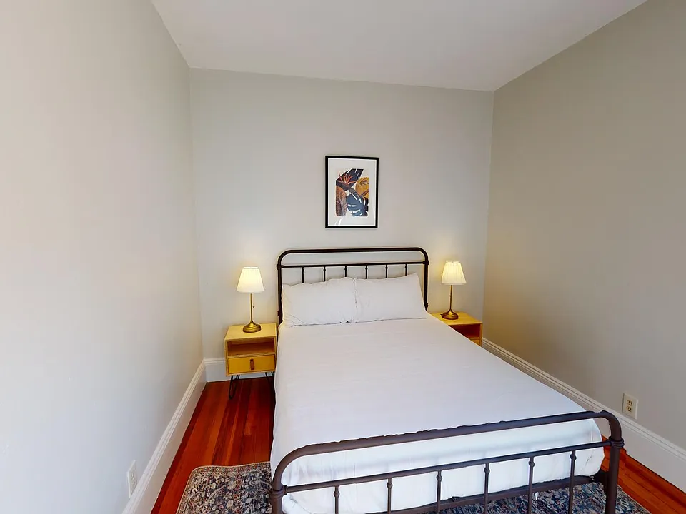 26 Roseclair St #2