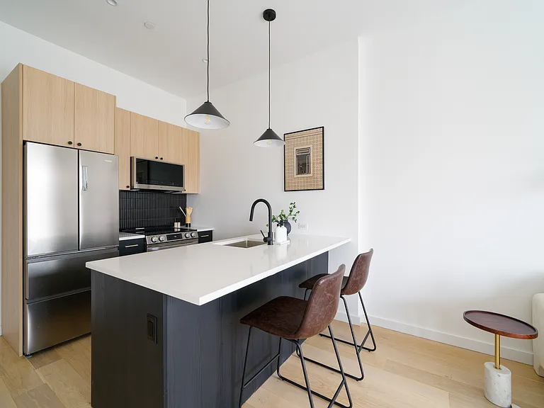 11-14 35th Ave #203 — Photo 27