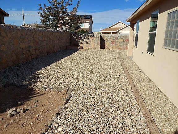 2nd image of 7577 Sierra De Luna Pl