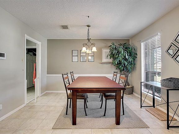 5th image of 1814 Lazy Creek Ln