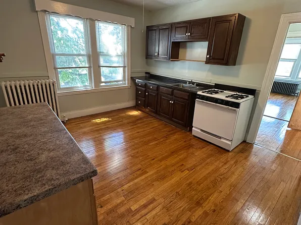 77 Hanmer St #3W, Hartford, CT 06114
